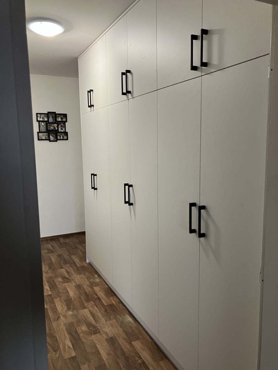 Vestavěné skříně a komody na míru - Obrázek 4